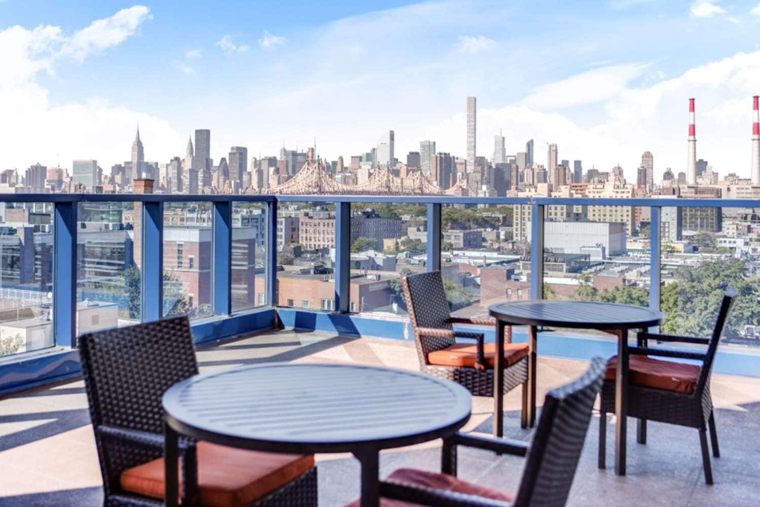 Vista Lic Hotel, Premier Collection By Best Western New York City Exterior photo