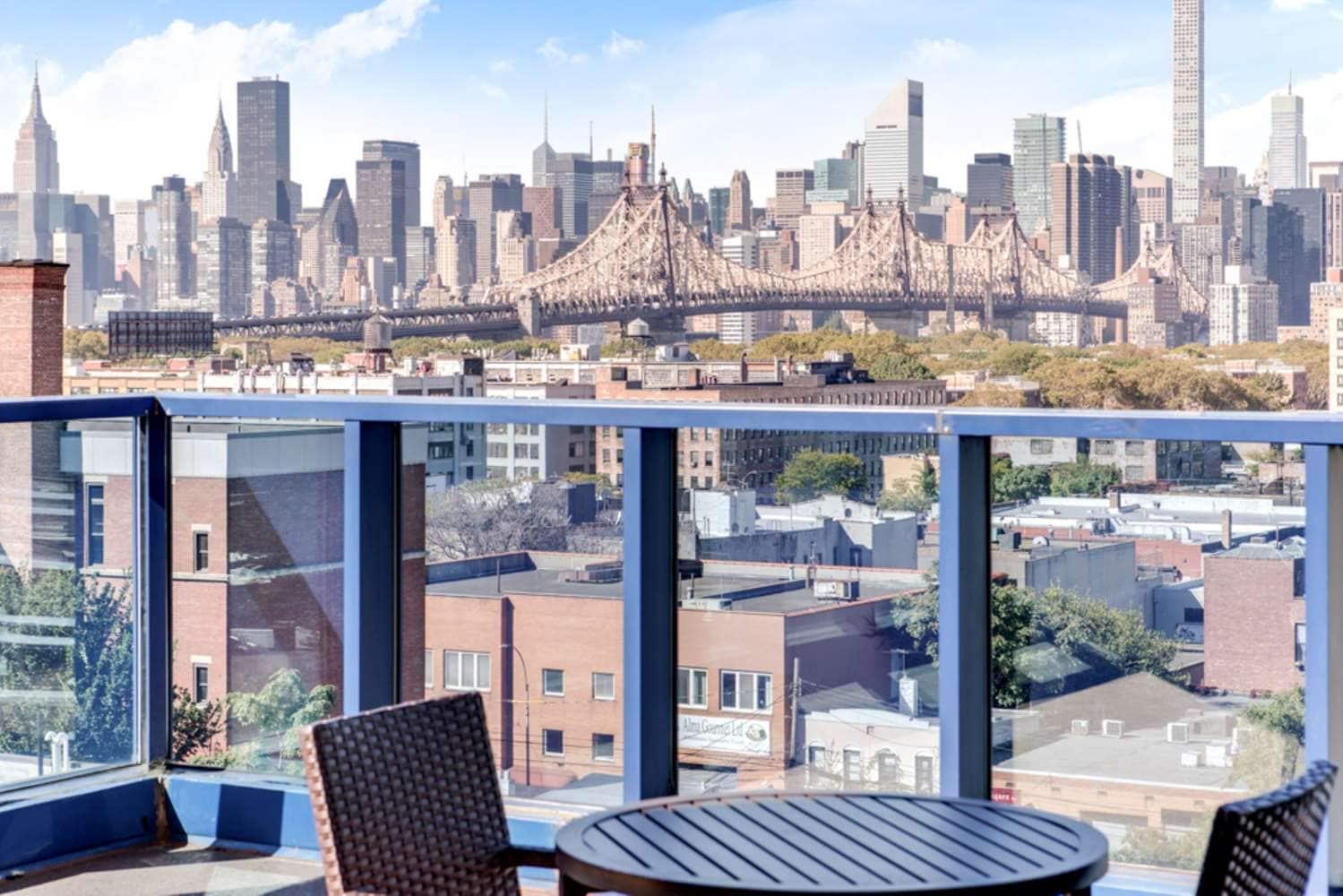 Vista Lic Hotel, Premier Collection By Best Western New York City Exterior photo