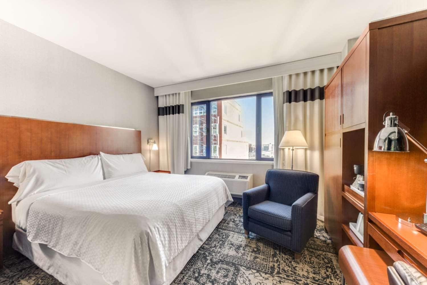 Vista Lic Hotel, Premier Collection By Best Western New York City Exterior photo