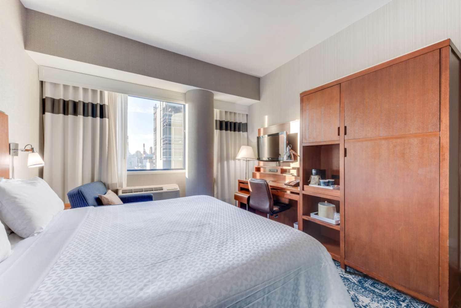 Vista Lic Hotel, Premier Collection By Best Western New York City Exterior photo