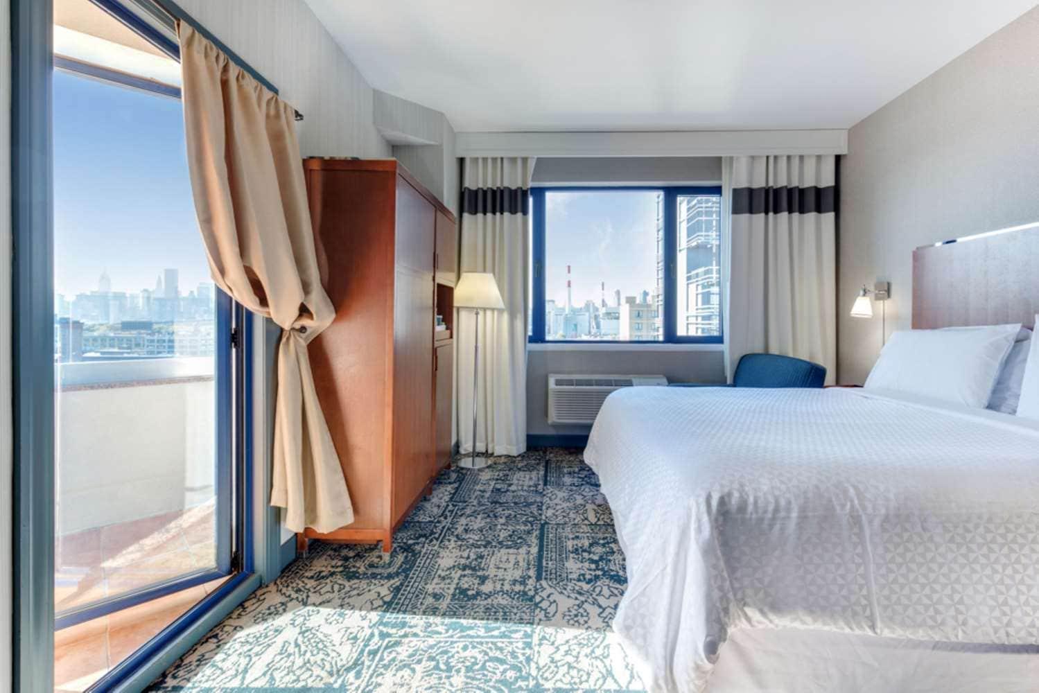 Vista Lic Hotel, Premier Collection By Best Western New York City Exterior photo