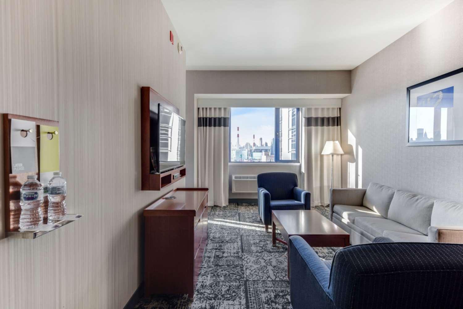 Vista Lic Hotel, Premier Collection By Best Western New York City Exterior photo