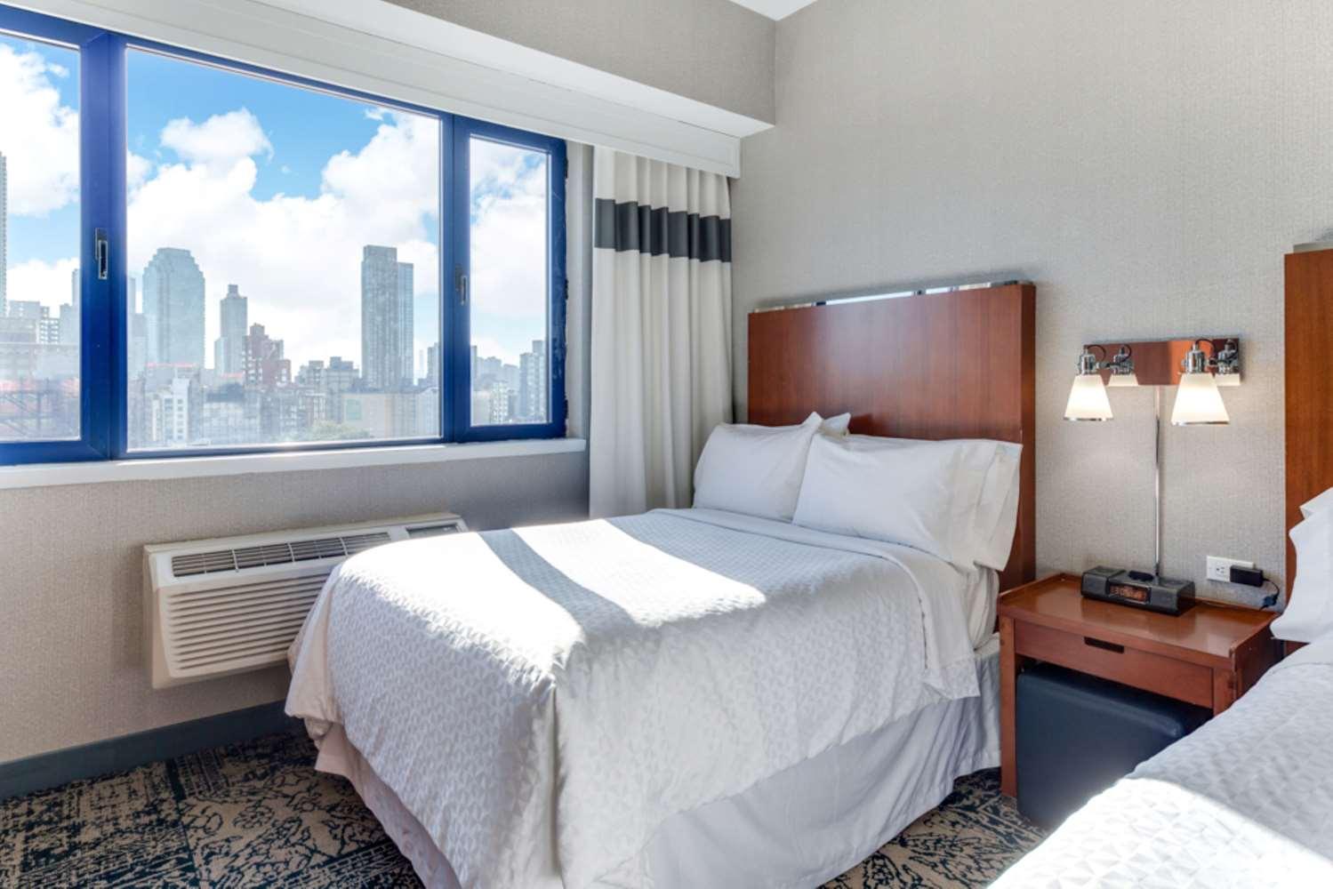 Vista Lic Hotel, Premier Collection By Best Western New York City Exterior photo