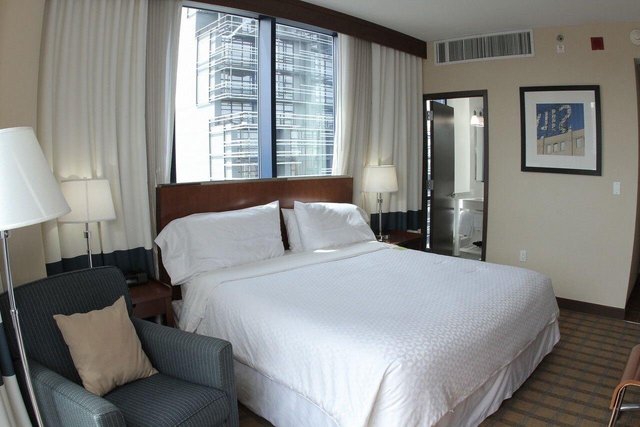 Vista Lic Hotel, Premier Collection By Best Western New York City Exterior photo