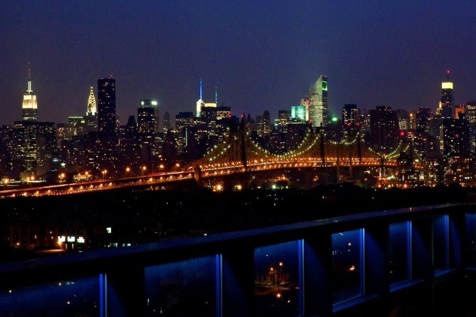 Vista Lic Hotel, Premier Collection By Best Western New York City Exterior photo