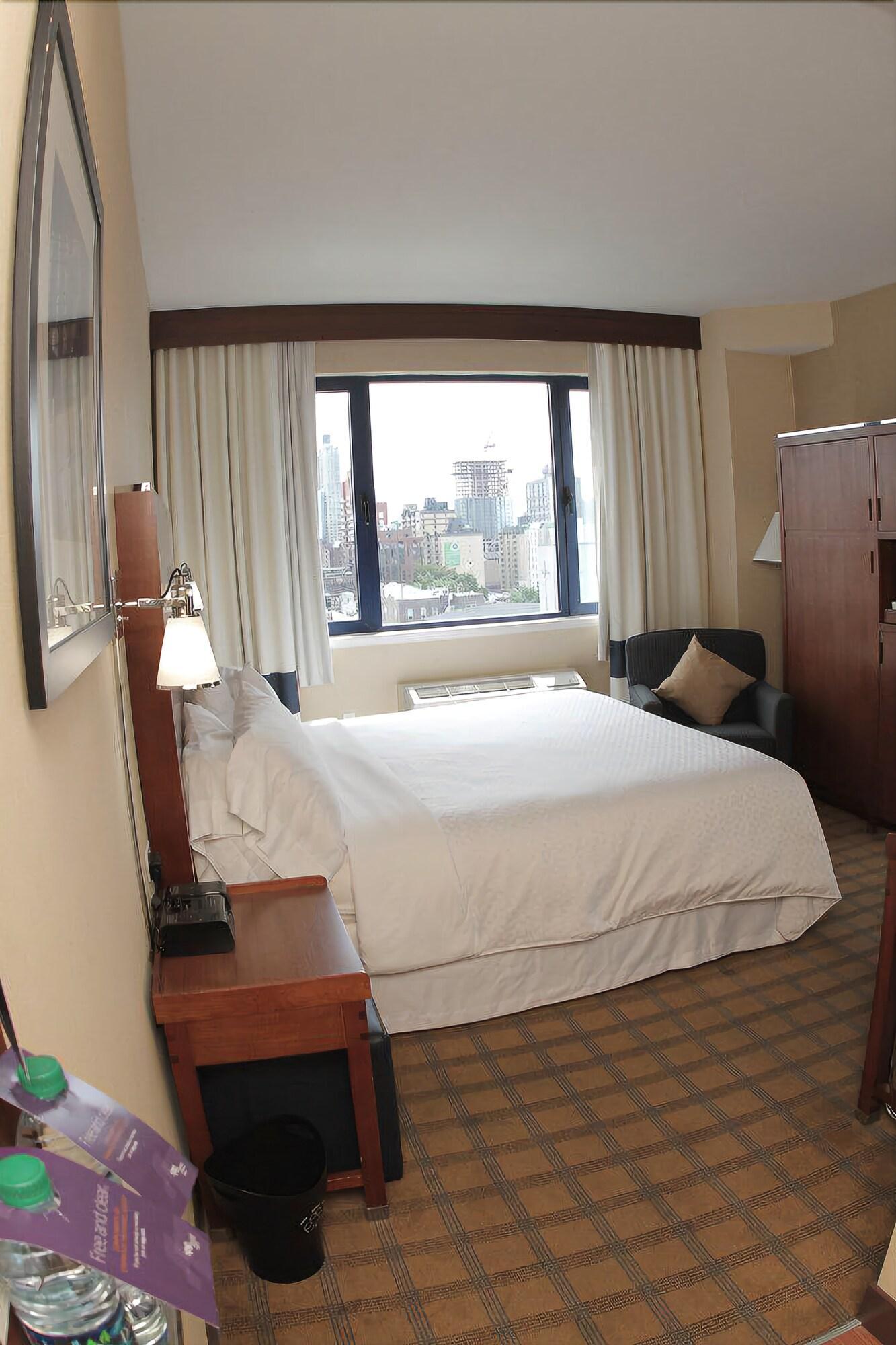 Vista Lic Hotel, Premier Collection By Best Western New York City Exterior photo