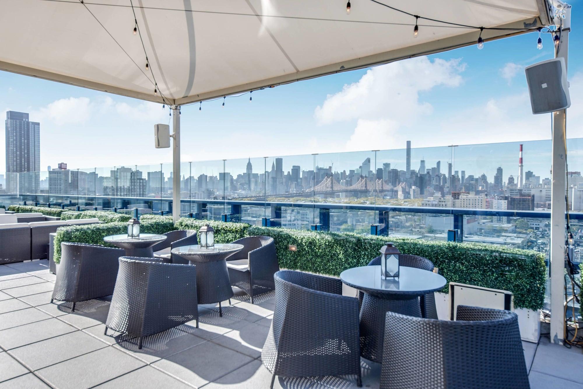 Vista Lic Hotel, Premier Collection By Best Western New York City Exterior photo